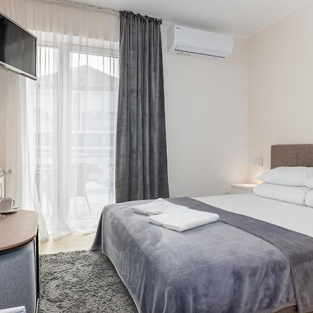 Hotel 11B Sveciu Namai Palanga Esterno foto